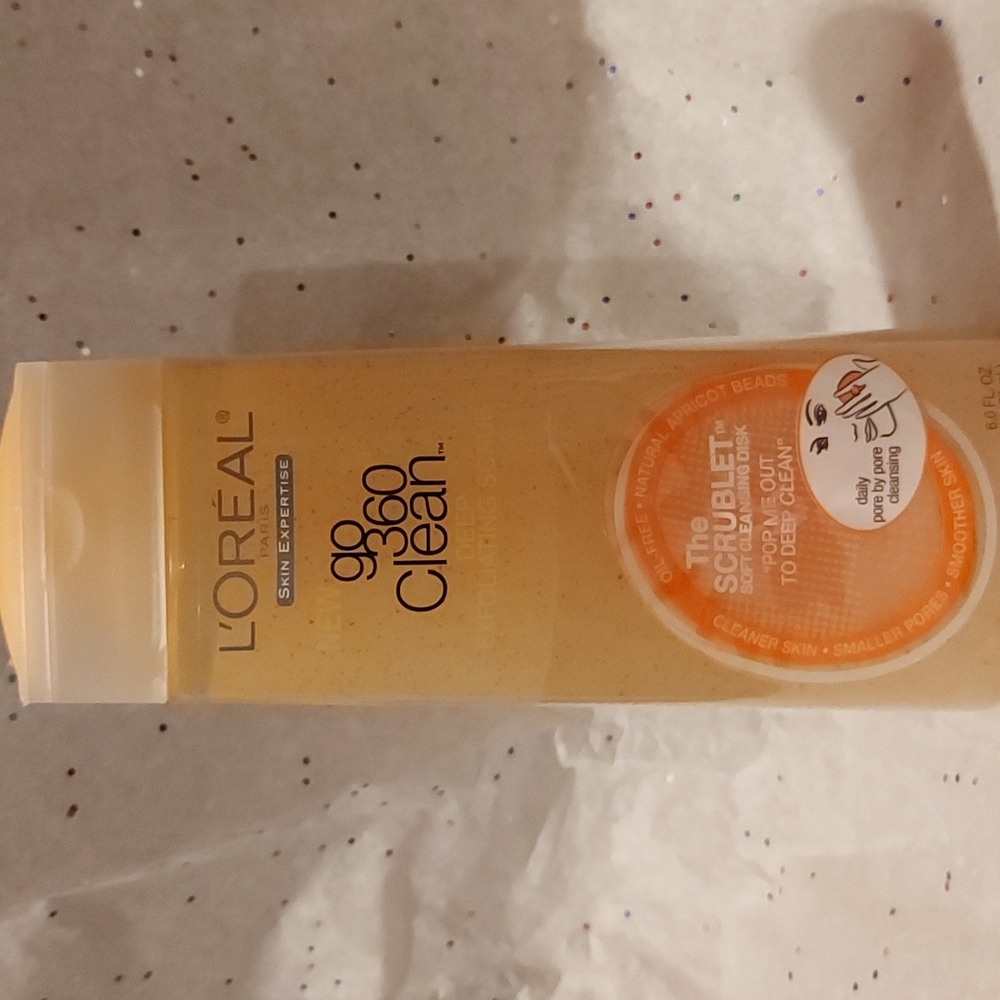 Loreal go 360 Clean Deep Scrub